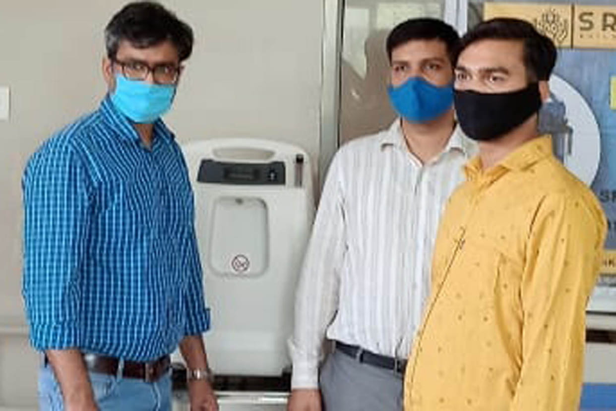Srijan donated 5 oxygen concentrators to CHC
