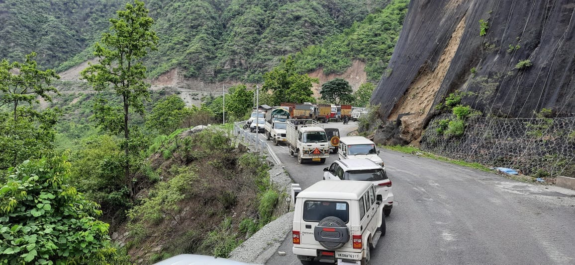 Uttarakhand Weather Forecast Today Update : heavy rain alert in these districts, red alert