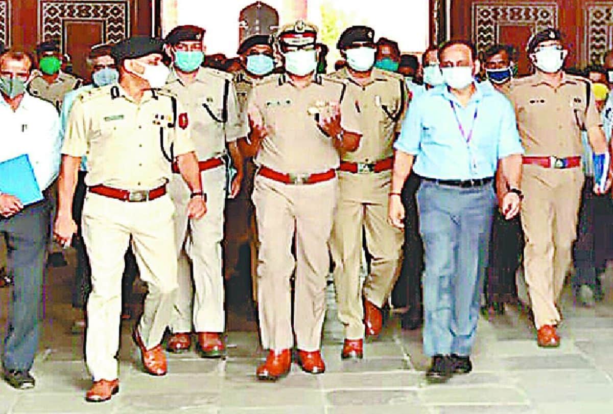 ADG Security Vinod Kumar Singh Visits Security Arrangements Of Taj Mahal