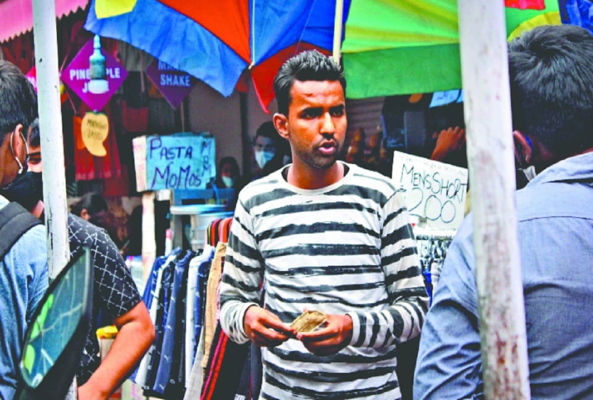 covid protocol is breaking at every step in the markets and roads of Delhi