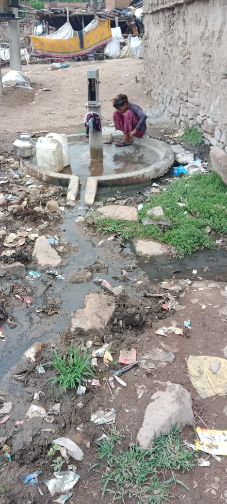 dirty village, patna village