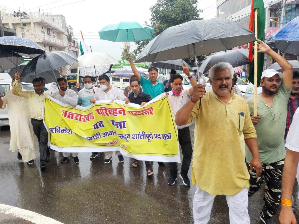 Transporters reached Doiwala after taking out a foot march from Rishikesh