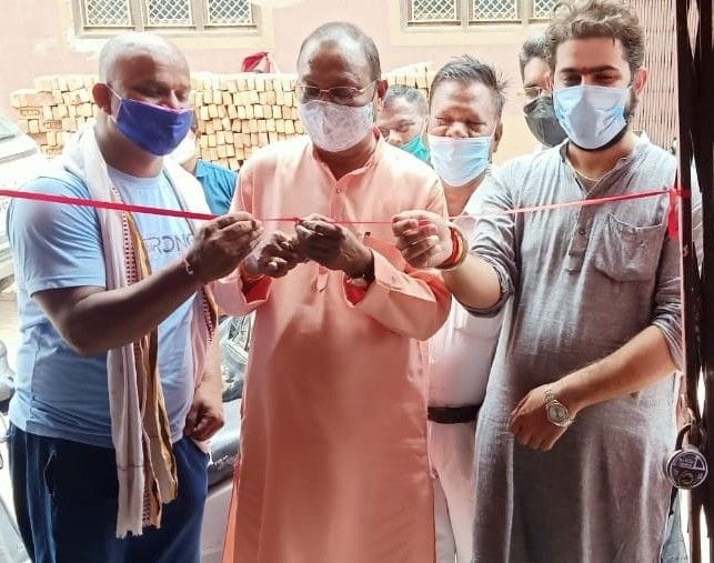 Hathras: In the camp, people got vaccine to protect against corona