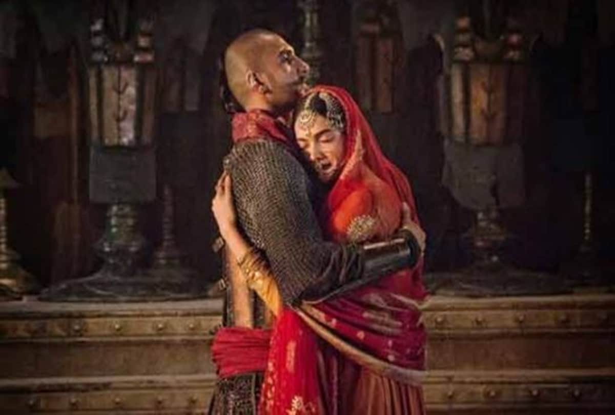 Bollywood films where lead pair did not get a happy ending still movie became superhit