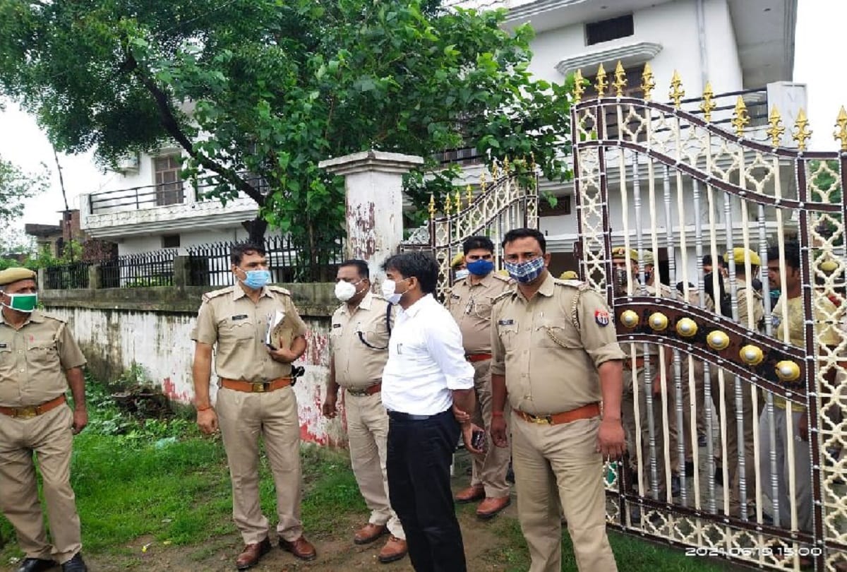Action on Mafia in Gangster Vishambhar yadav property worth RS 1 crore attached in Lucknow, 14 cases registered in Ballia
