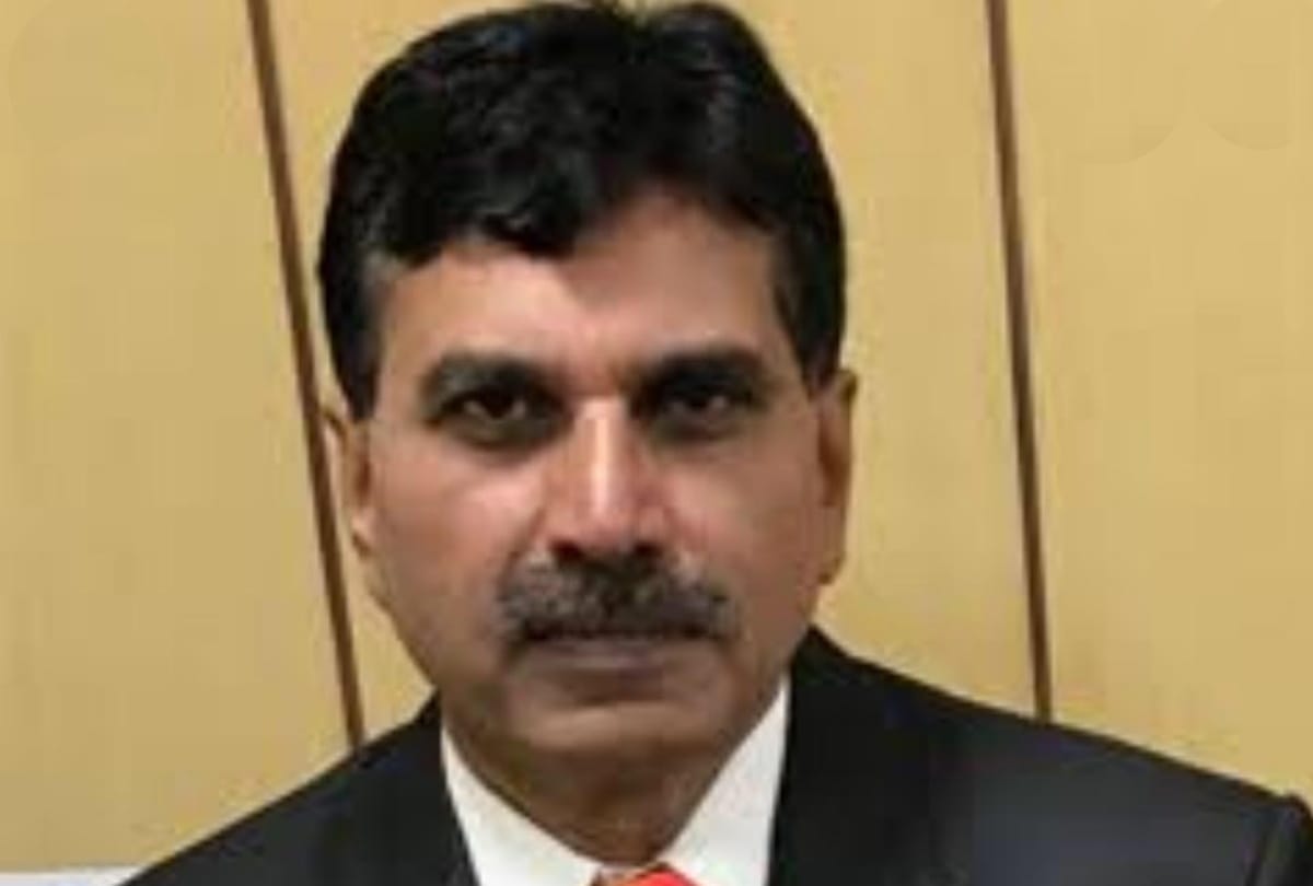 Delhi safdarjung hospital famous orthopedic doctor ramesh died of corona after two months in ICU