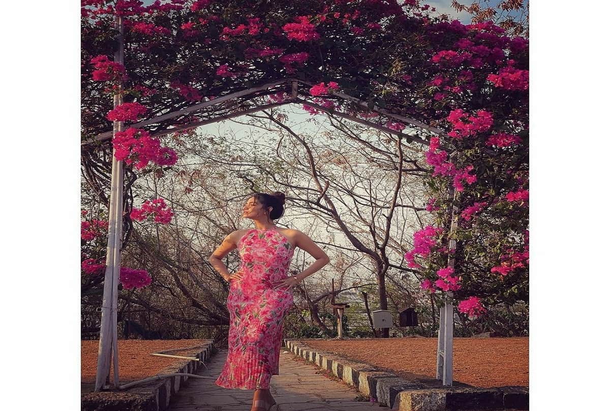 keerthy suresh south actress beautiful looks in hindi