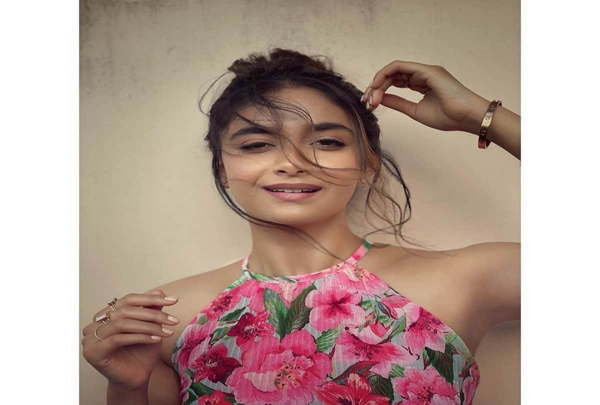 keerthy suresh south actress beautiful looks in hindi