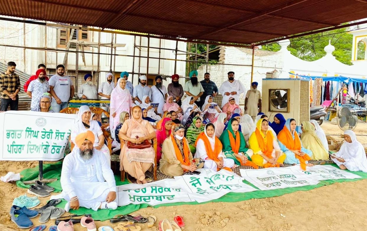 Women councilors sat on hunger strike in protest against the new three laws of agriculture