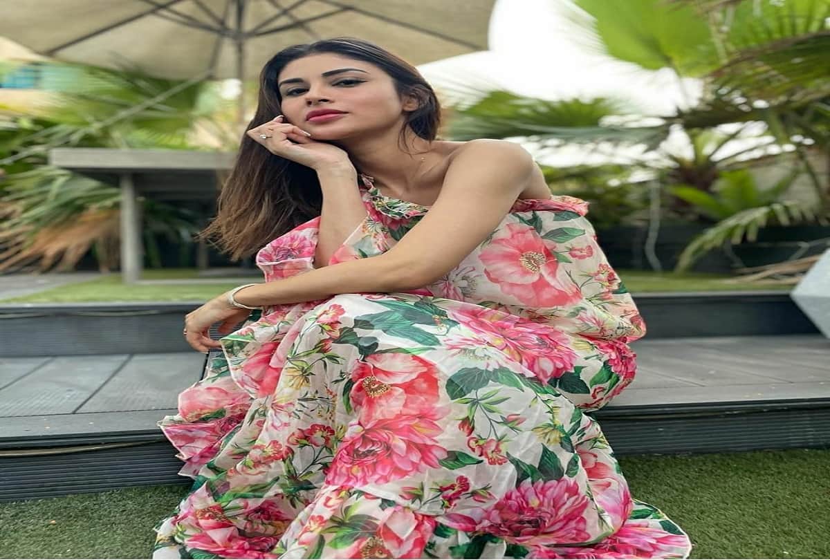 mouni roy in latest floral dress adaa khan commented