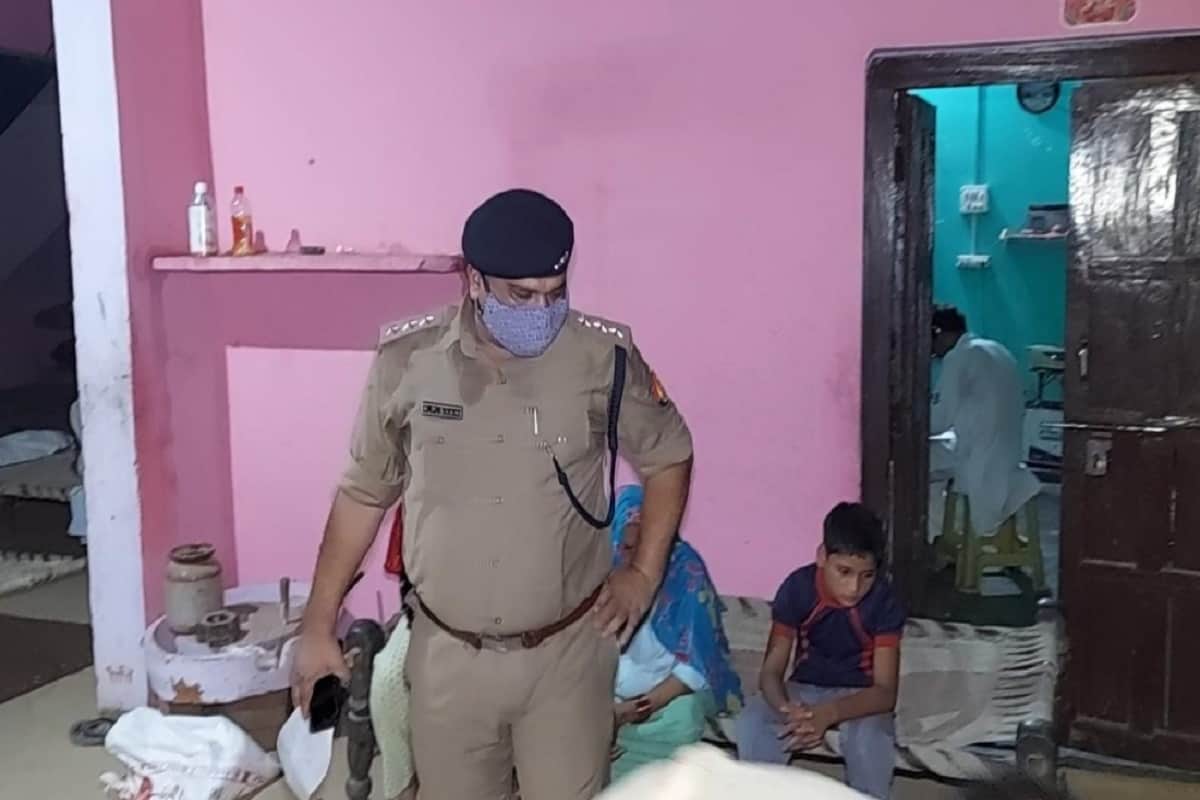 UP Crime News: A brother had murdered to his sister in love case in Sardhana of Meerut