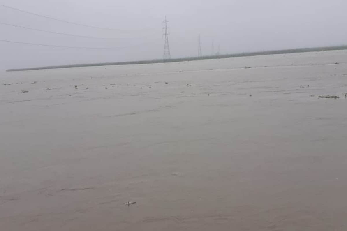 There is danger in the villages of Meerut Muzaffarnagar and Bijnor after releasing water from Haridwar into the Ganges and see photos