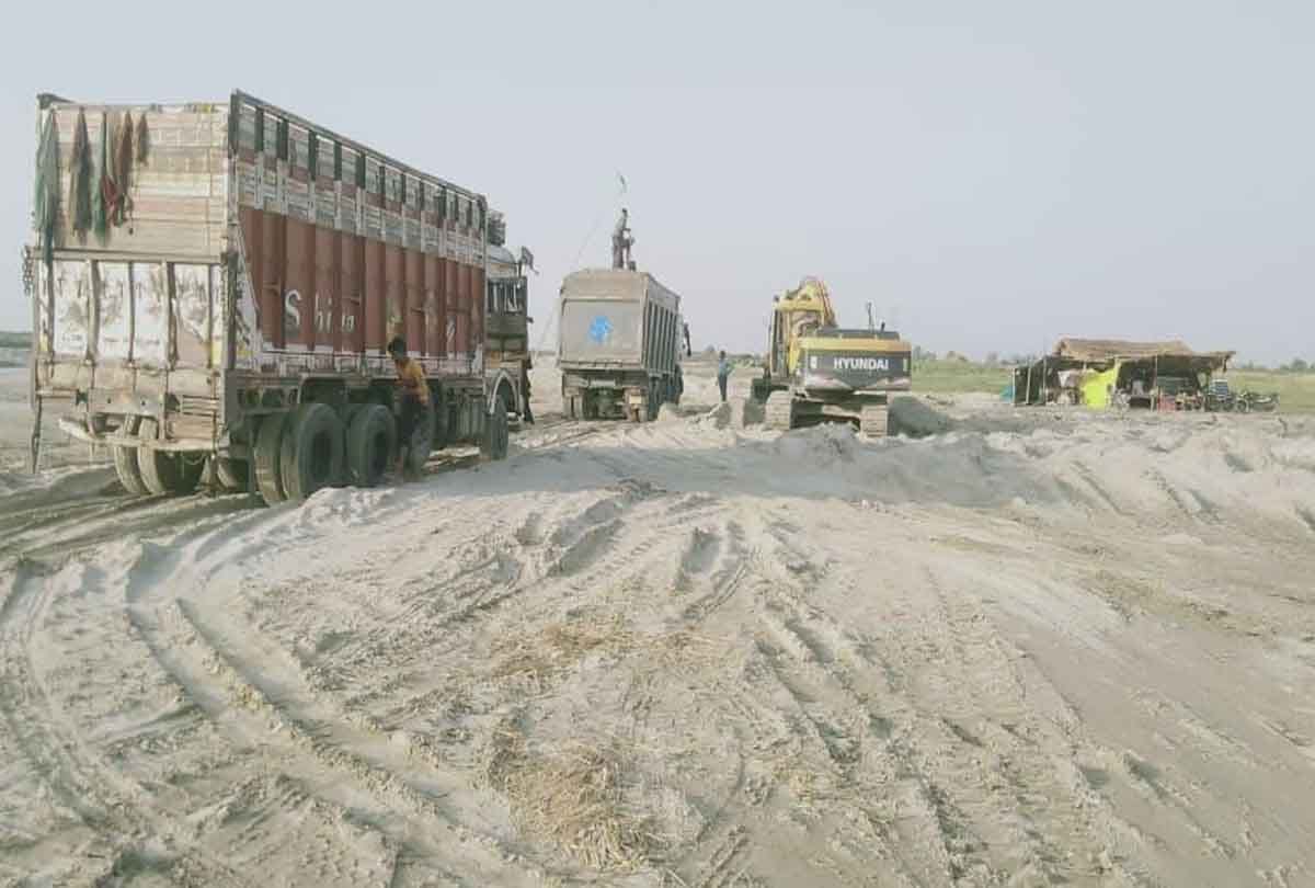 UP: Consolidation officer suspended for leasing the land of river Ganga