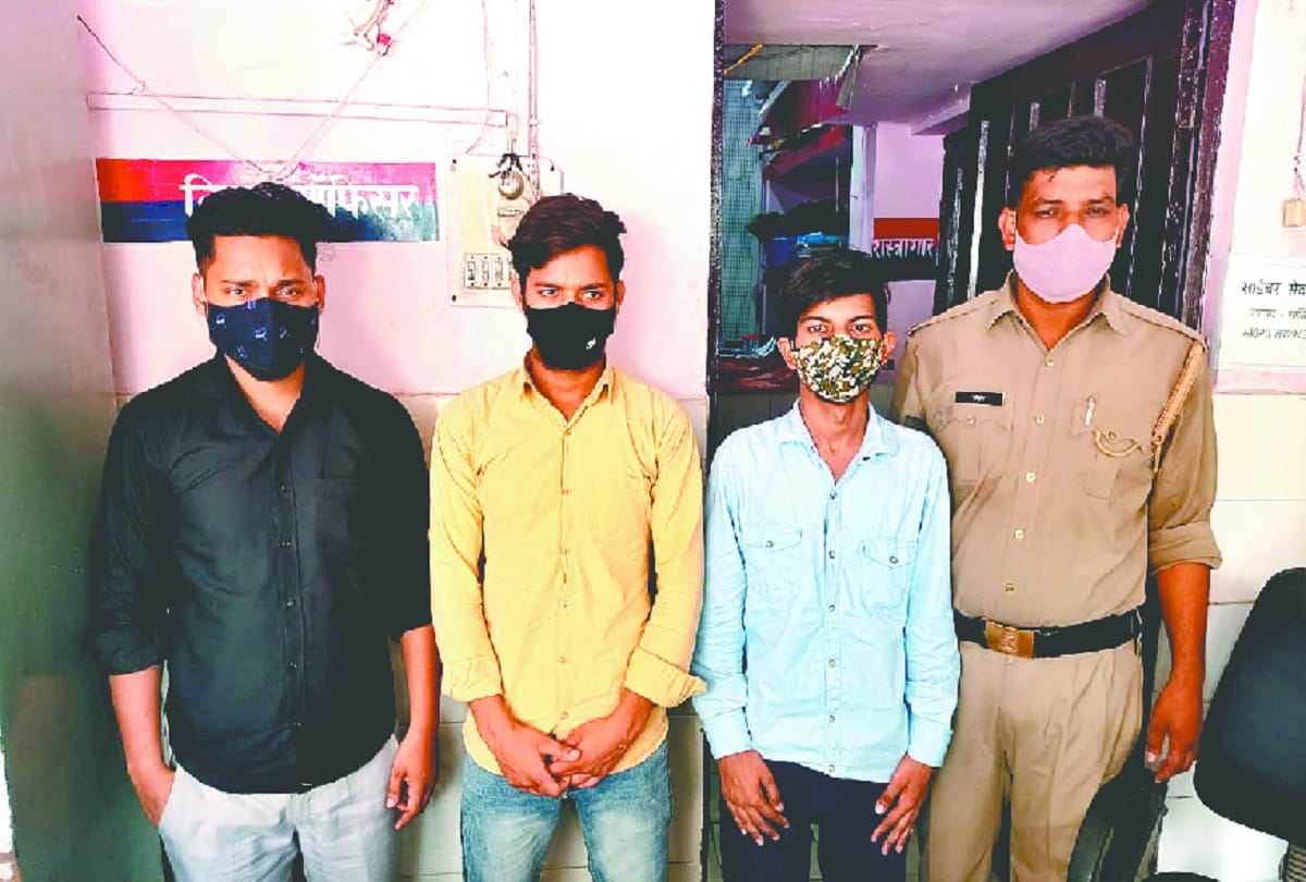 Ghaziabad news : 18 arrested including 15 girls who cheated lakhs from 1000 people