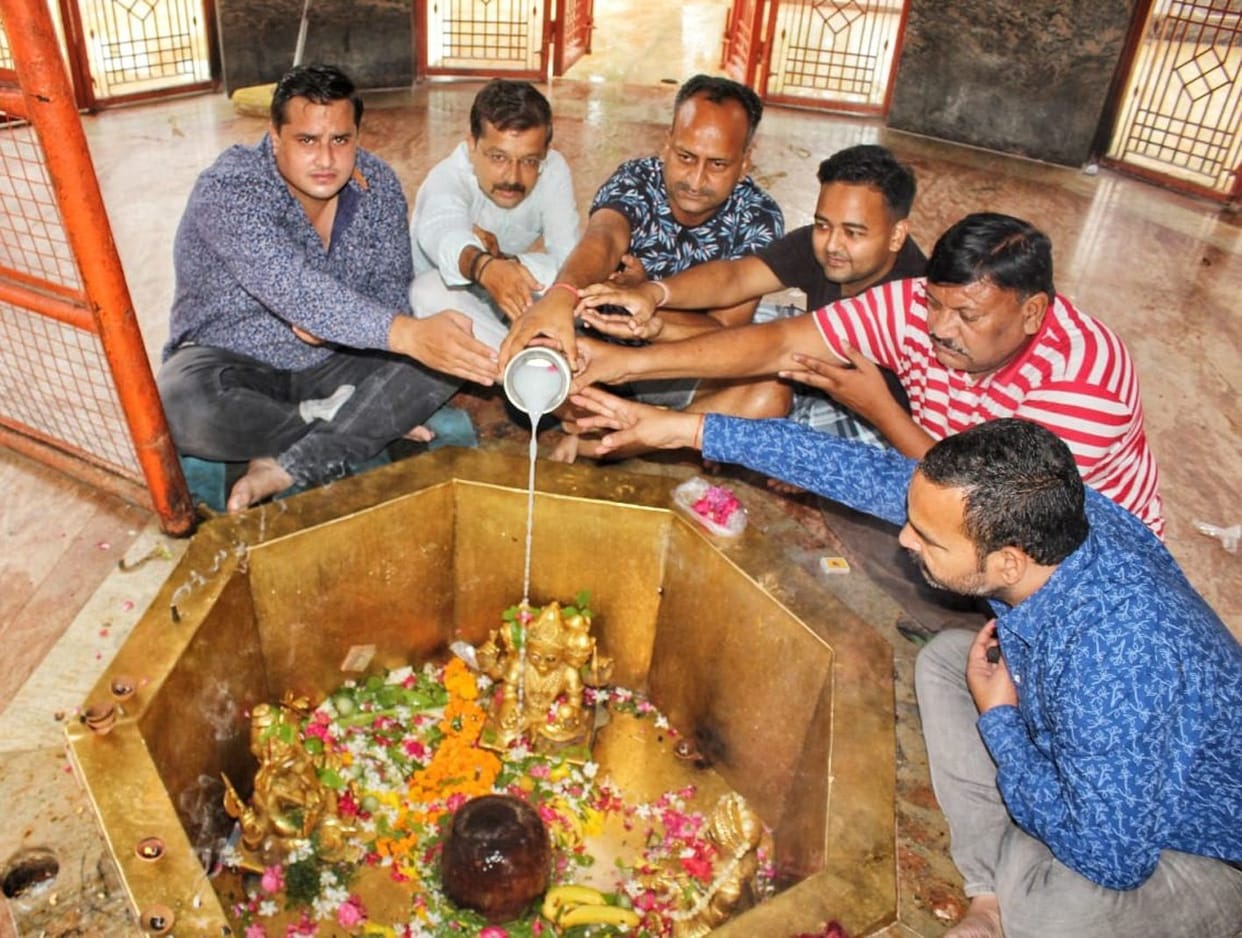 Maheshwari Samaj worshiped Mahesh on the descent day