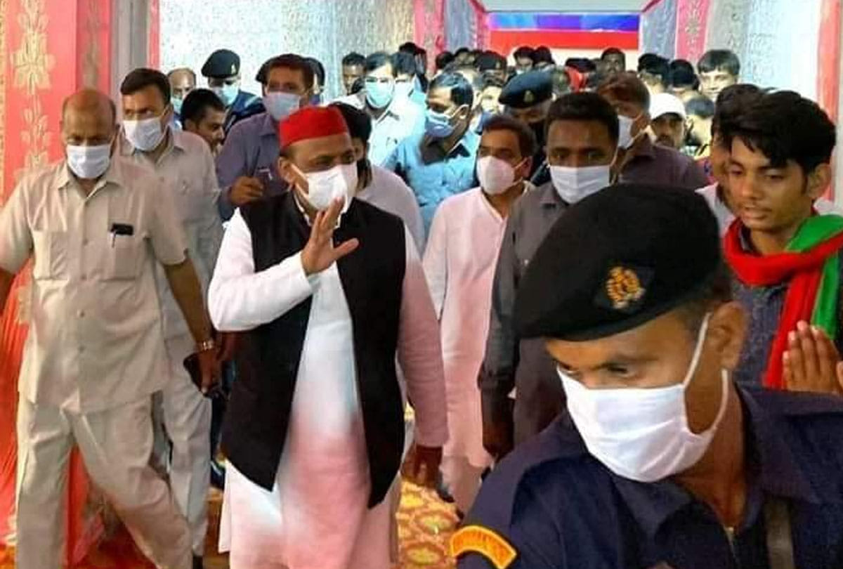 mulayam singh yadav granddaughter marriage in etawah
