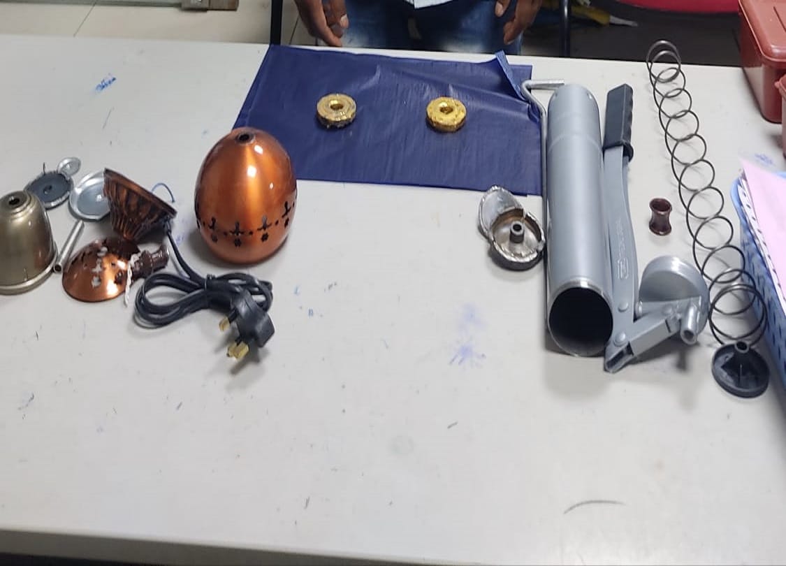 illegal gold seized at varanasi airport from passenger who coming from sharjah