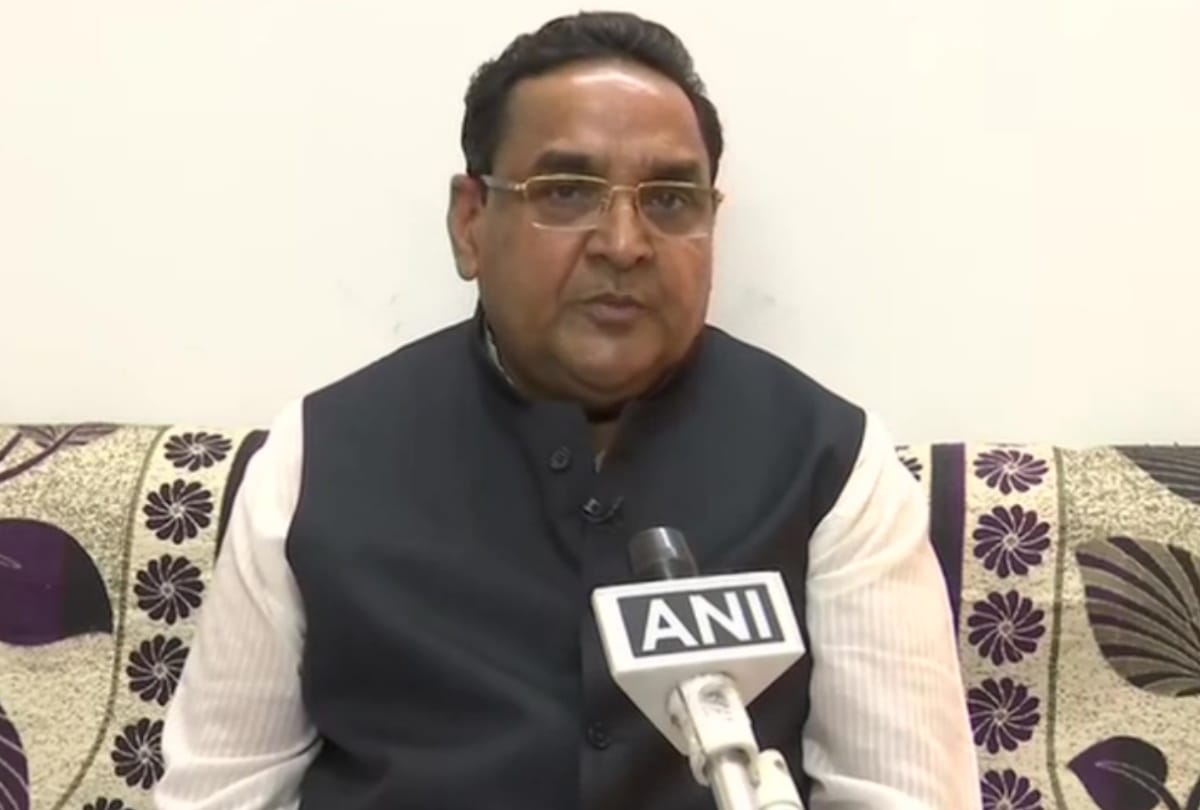 UP Law Commission chairman said who are helping us on controling population will get the benefit of government schemes.