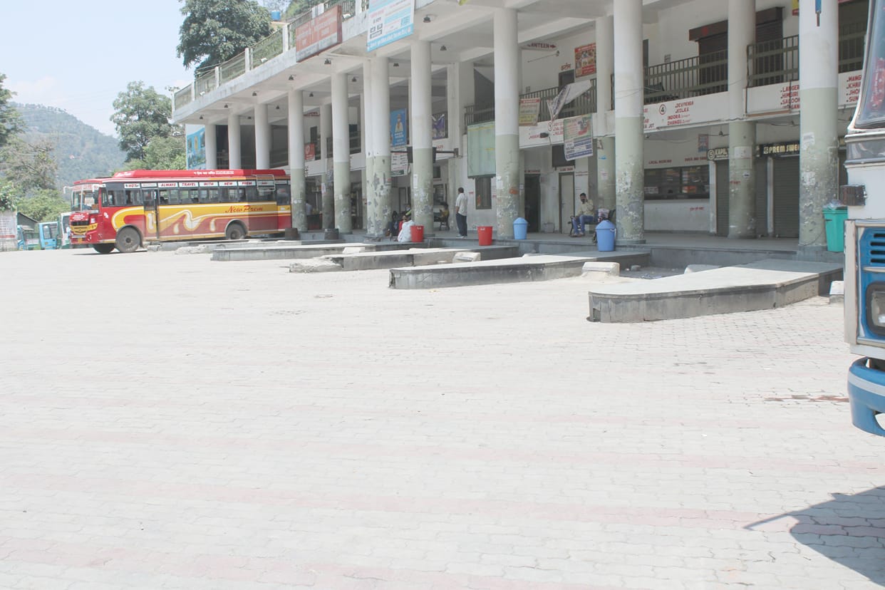 Today government and private buses will run on 130 routes, Bus will also run on Chamba-Chamunda route, people waiting on Sunday due to non-operation of most of the buses, chamba news