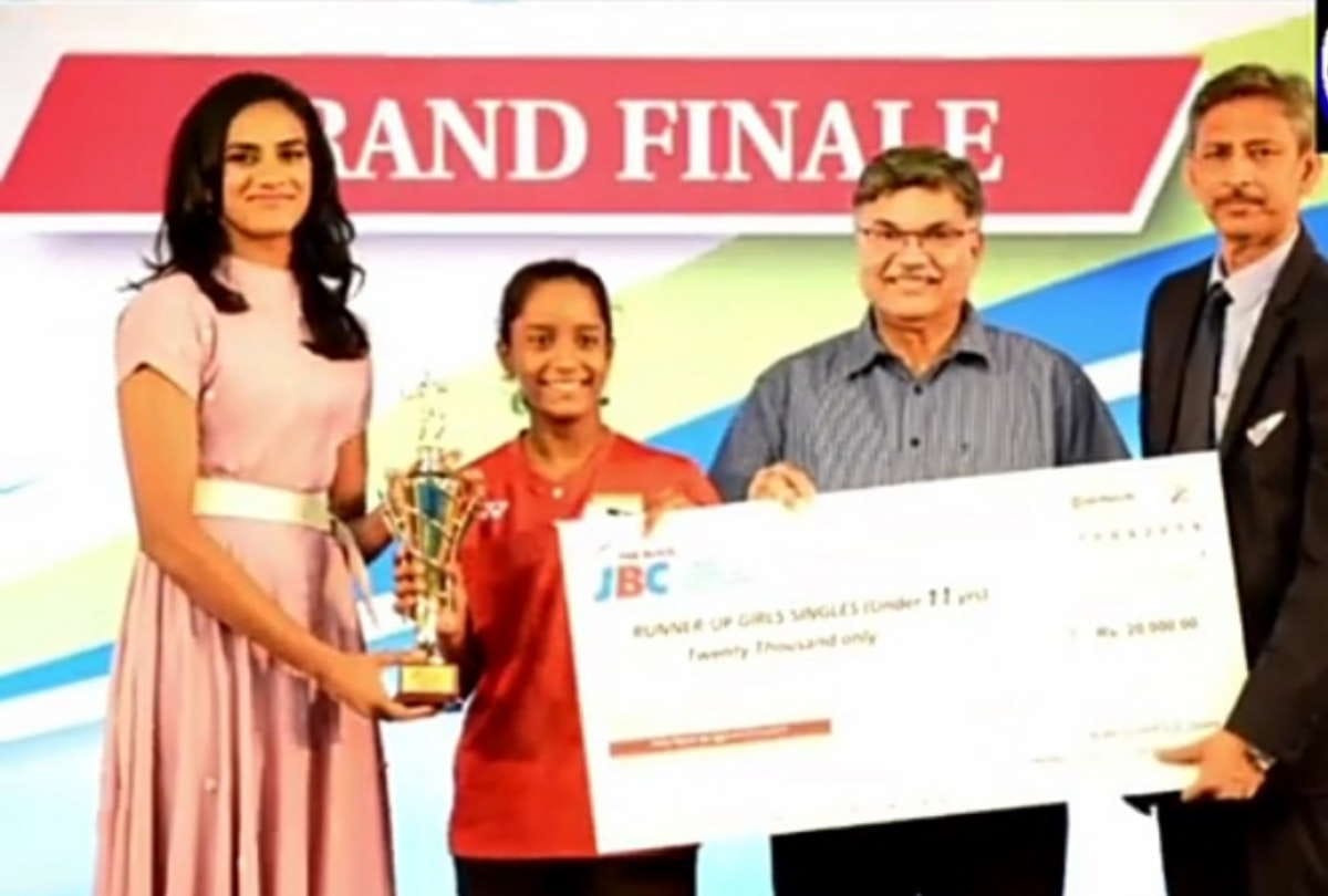 Father Day 2021 story of Deaf badminton player Aditya Father made daughter weakness weapon for her successful life
