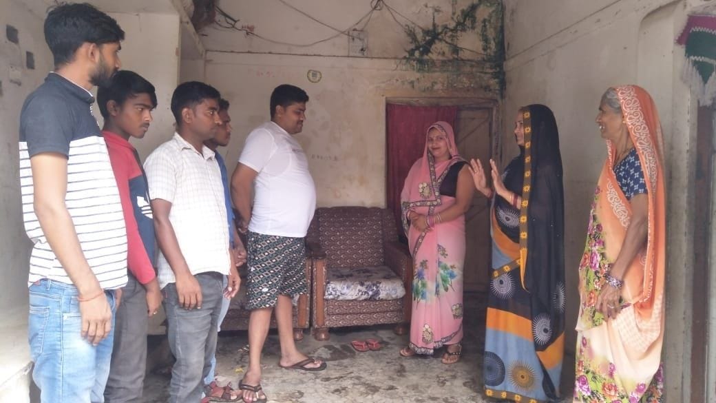 population of 4500, 105 people got vaccinated