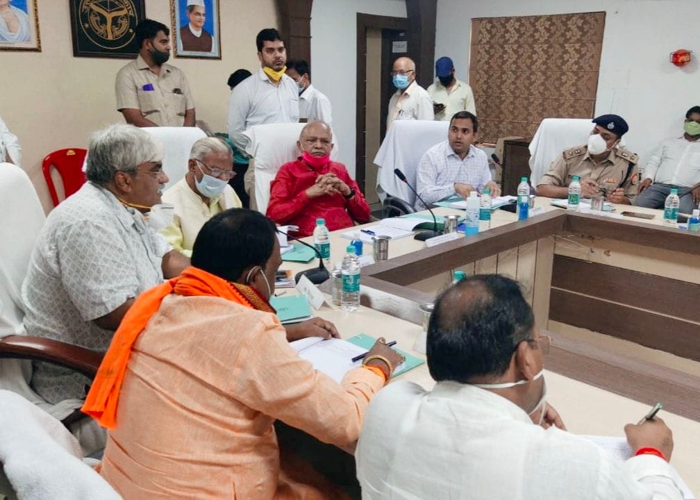 City's public representatives dominated the review meeting