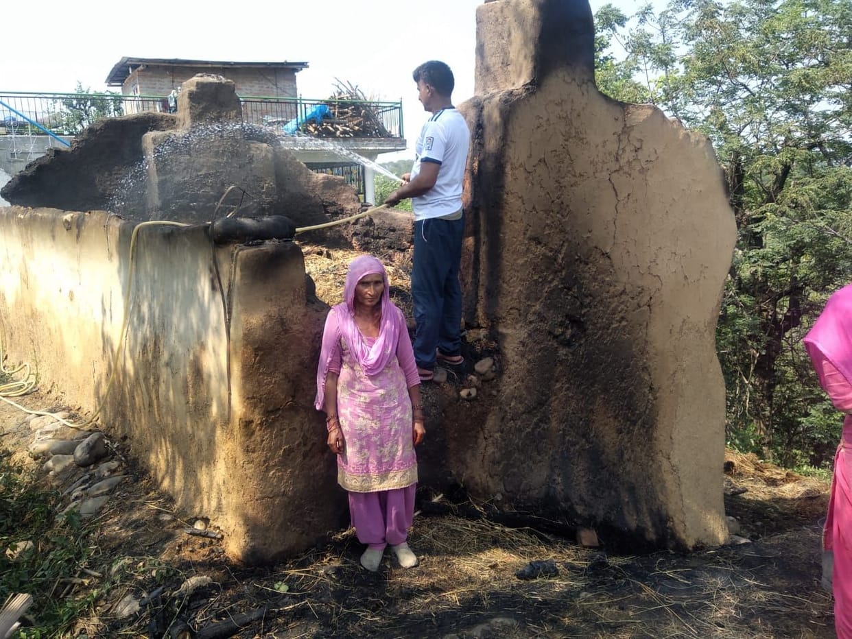 Animal shelter ashes in Dugad village, loss of 80 thousand