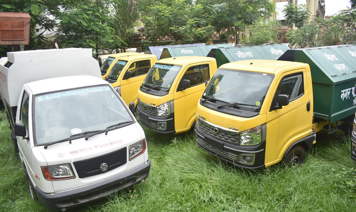 Jaunpur: 23 cleaning vehicles purchased from 1.5 crore are lying idle
