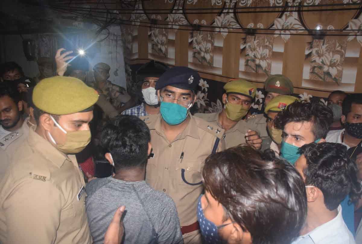 Kanpur: Girl's family beaten up for protesting against molestation, two communities came face to face