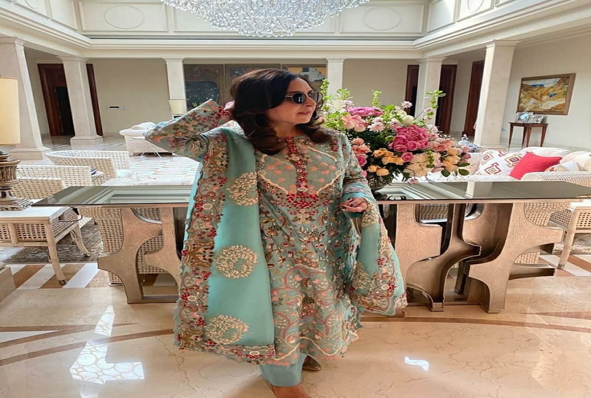 sonam kapoor mother in law priya ahuja stylish looks