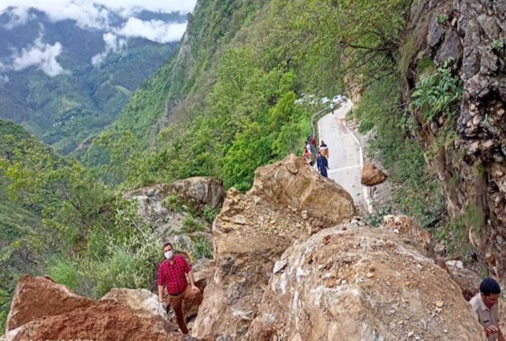 Uttarakhand Monsoon Rainfall News: Many Road Closed in Kumaun due to heavy landslide photos