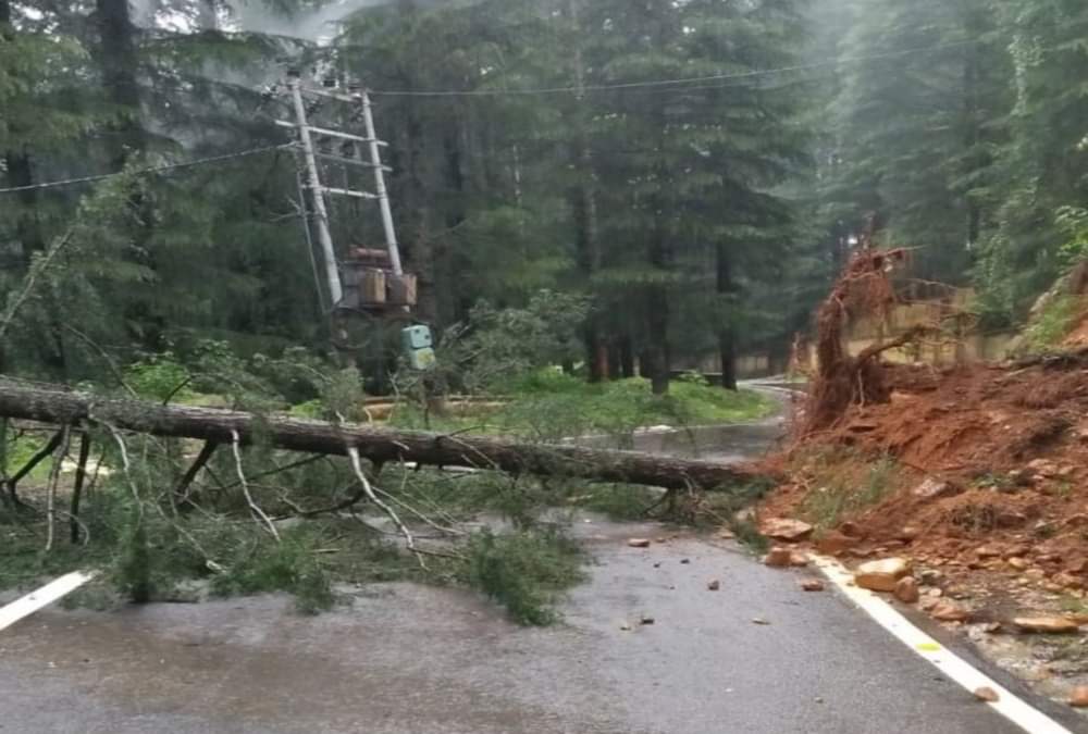 Uttarakhand Monsoon Rainfall News: Many Road Closed in Kumaun due to heavy landslide photos