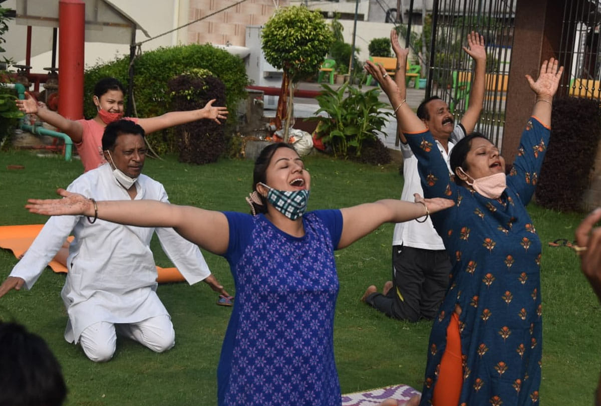 international yoga day 2021 celebrated in kanpur, photos of yoga