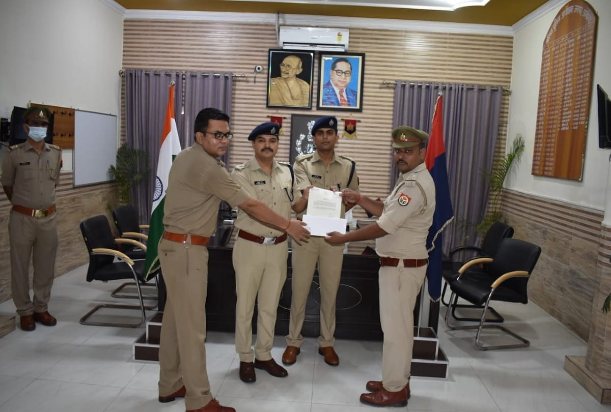 Police official awarded for bravely saving drowning man in river Gange in Aligarh