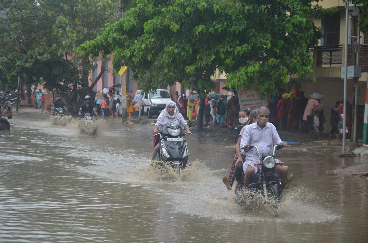 Crops submerged in Muzaffarnagar Khadar, water reached settlements
