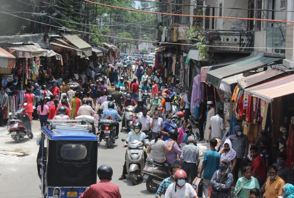 corona virus is becoming powerful among crowd experts says Delhi-Maharashtra can be first to get a glimpse of the new wave