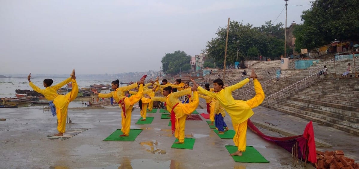 World Yoga Day 2021: People did yoga in Purvanchal including Varanasi
