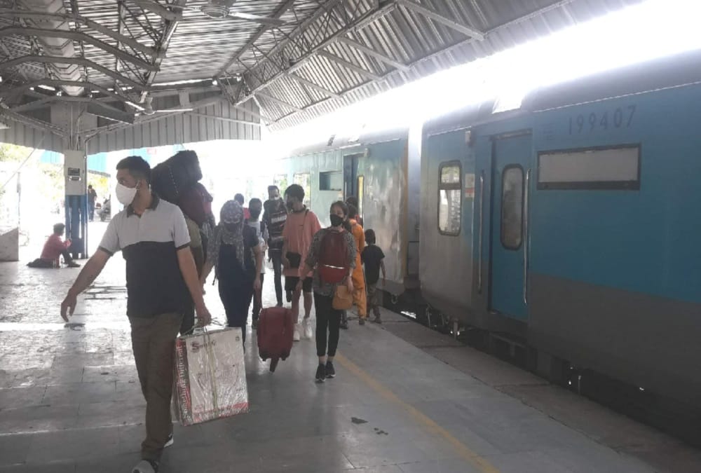 Uttarakhand News: Sidhbali Jan Shatabdi Express started Running After one and a half months