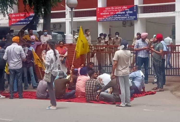 Supporters Protest after Baba Labh Singh was taken into custody by Chandigarh Police