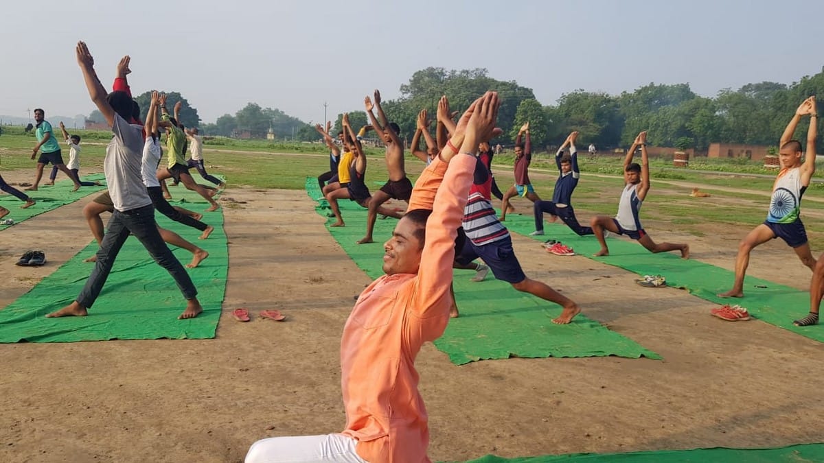 World Yoga Day 2021: People did yoga in Purvanchal including Varanasi
