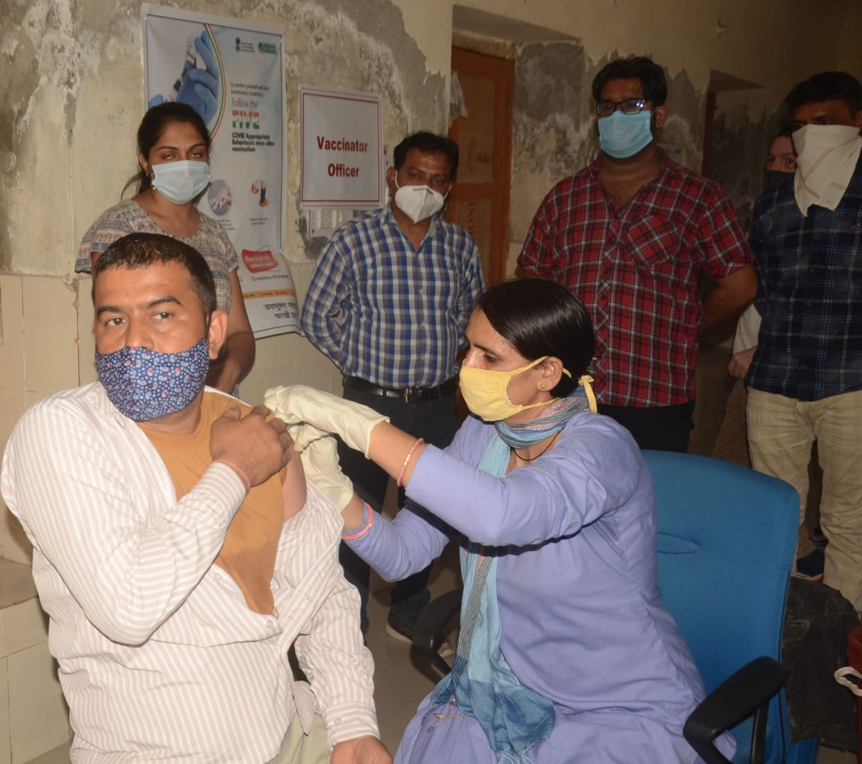 Today, for the first time in a day, a record 21800 people will get the vaccine, 80 teams formed