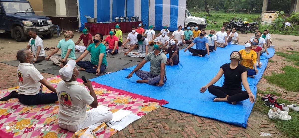 World Yoga Day 2021: People did yoga in Purvanchal including Varanasi