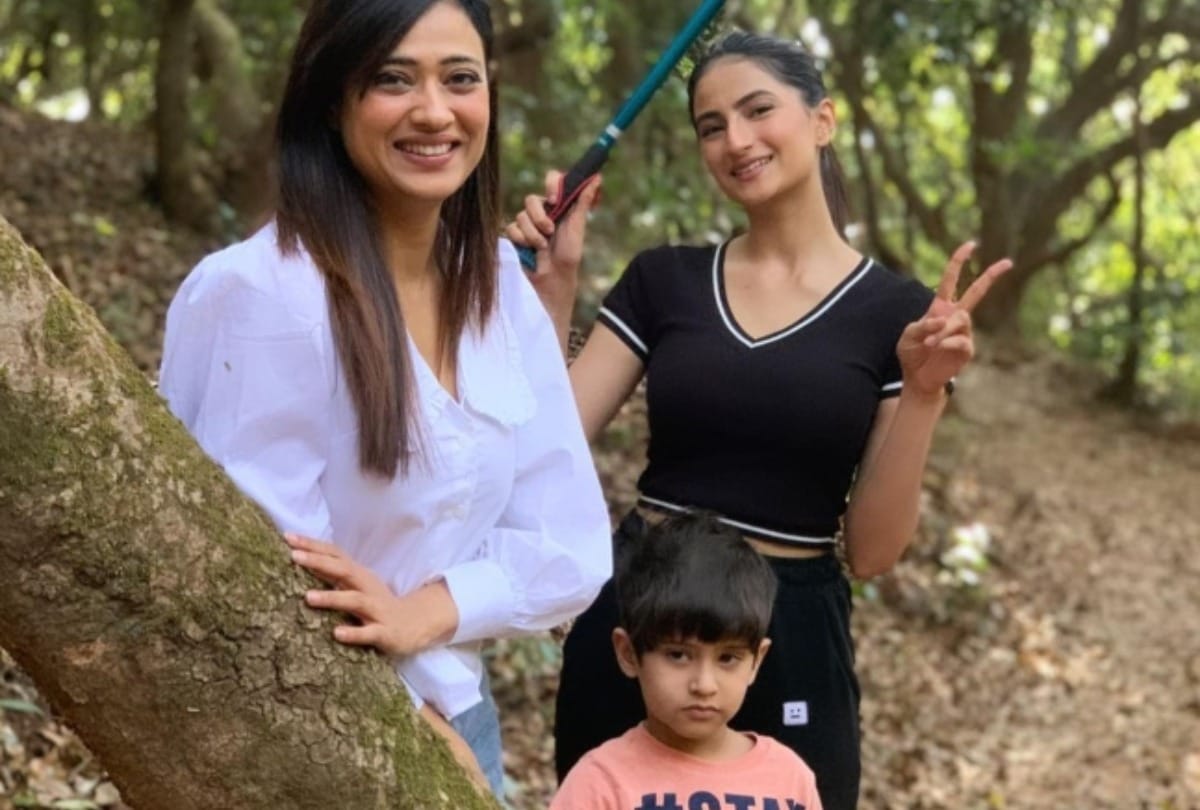 Shweta Tiwari And Palak Tiwari Shared Pictures Of A Fun Day With Reyansh Amid New Allegations By Abhinav Kohli