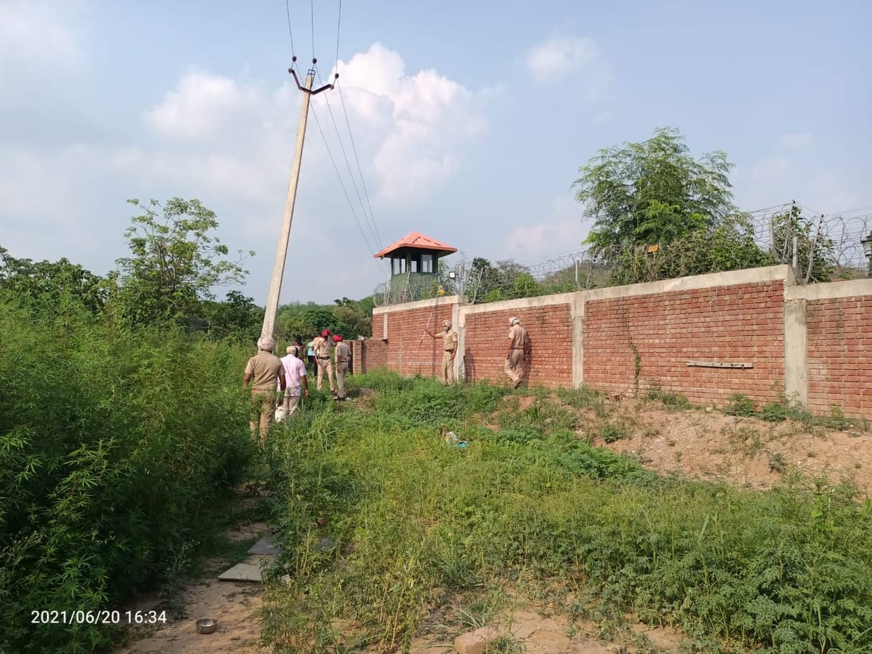 Beheaded body found buried near Punjab Chief Minister's farmhouse, pet dog found it, two accused arrested and one looking for one