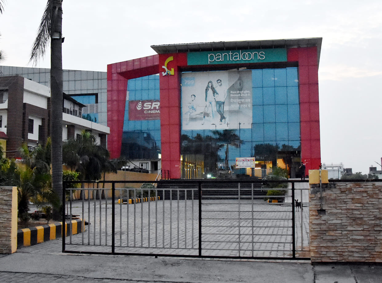 The beauty returned to the markets, restaurants also opened