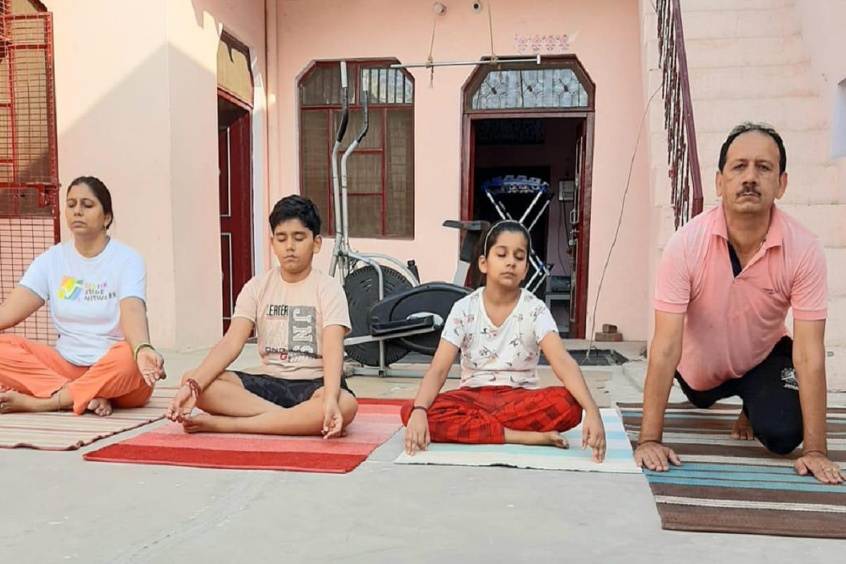 International Yoga Day 2021: Players, leaders and officials celebrated World Yoga Day in many districts of Western UP and see photos