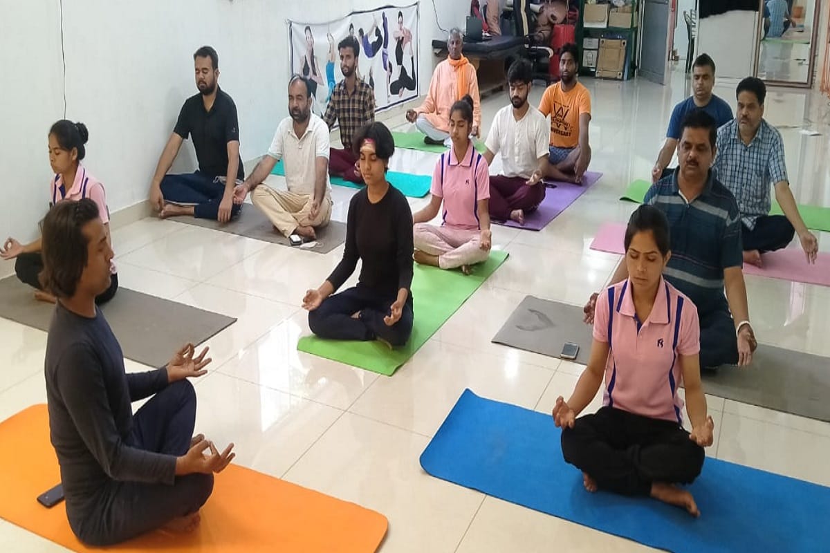 International Yoga Day 2021: Players, leaders and officials celebrated World Yoga Day in many districts of Western UP and see photos