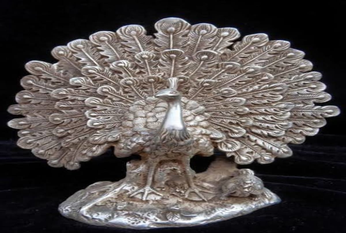 Vastu Tips to get money Prosperity Good Luck and Happy Married Life