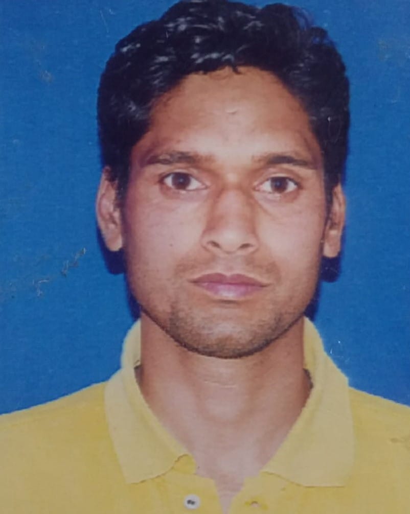international yoga day 2021 : Rakesh teach yoga in abroad, Pradeep has been making people aware from nine years