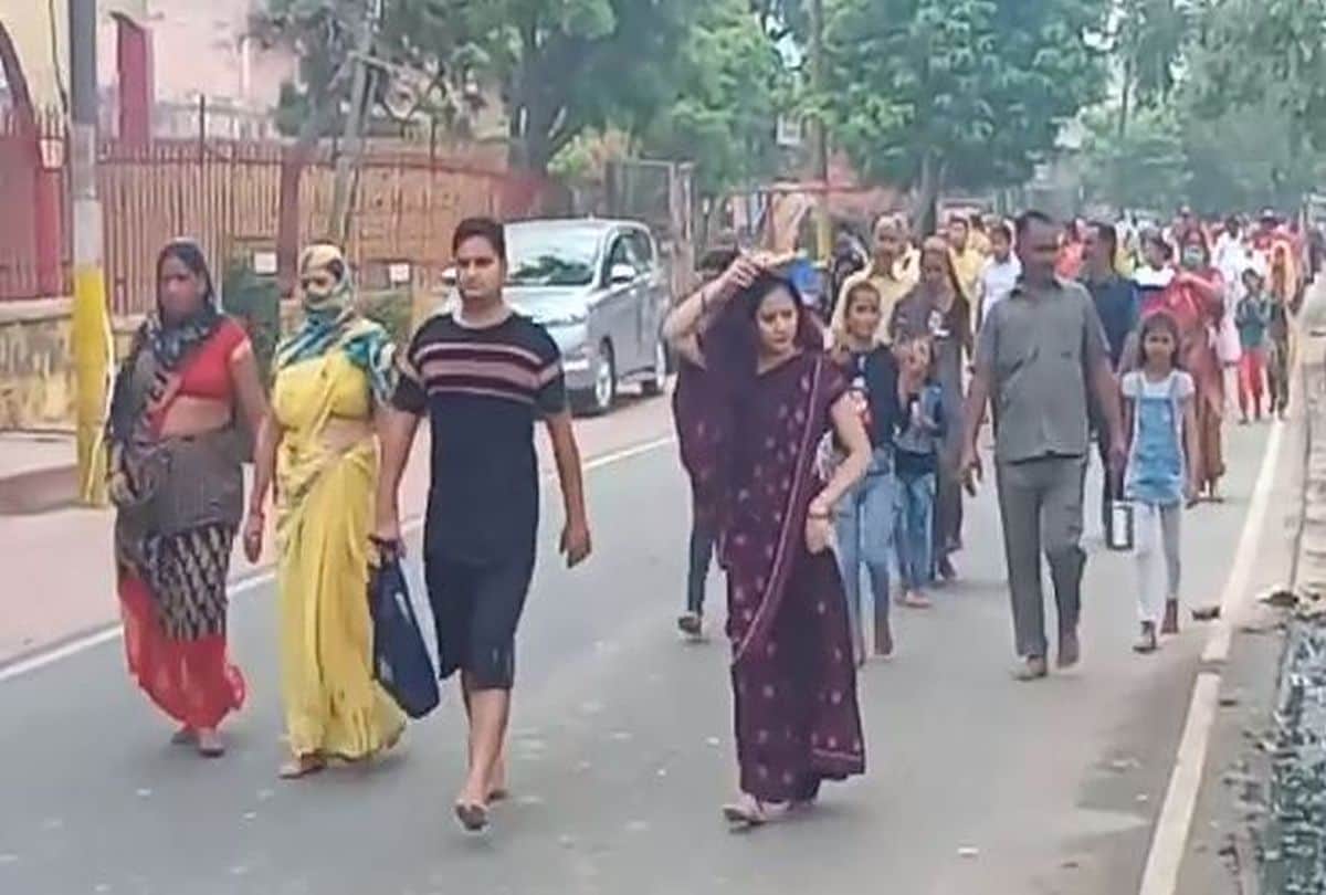 crowd of devotees gathered in shri banke bihari temple on nirjala ekadashi in vrindavan